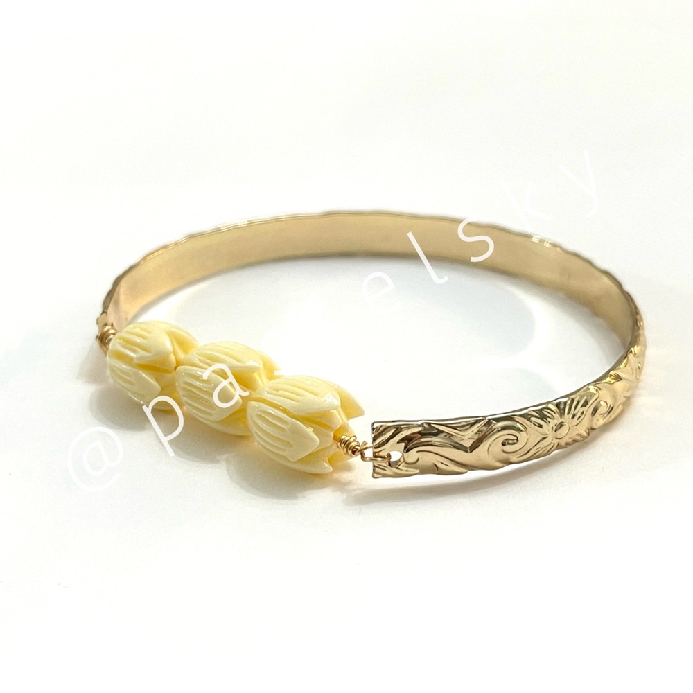 🆕 HAWAIIAN JEWELRY gold bracelet with pikake buds
